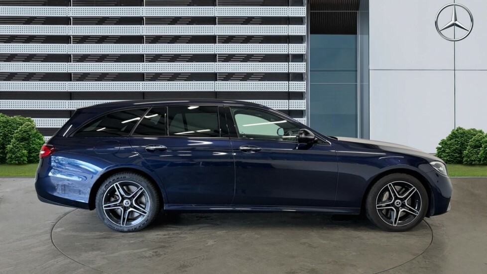 Mercedes-Benz E Class Amg Line Night Edition YN22JUT Blue #5