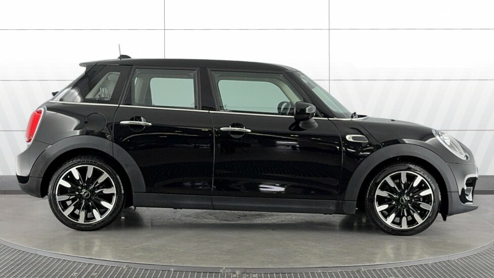 Mini Hatch Cooper Exclusive YH14JAB Black #3