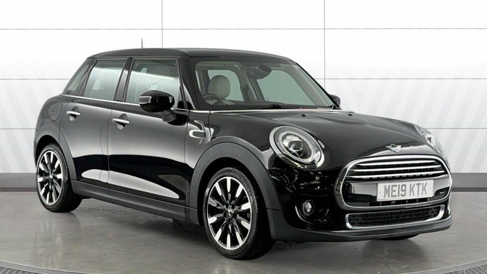 Mini Hatch Cooper Exclusive YH14JAB Black