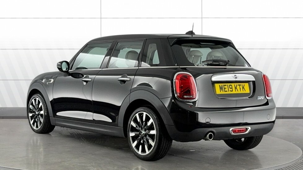 Mini Hatch Cooper Exclusive YH14JAB Black #2