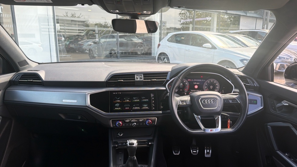 Audi Q3 Edition 1 RO70DTK White #4