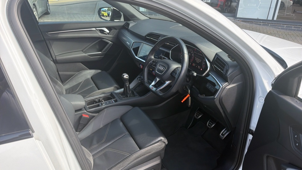 Audi Q3 Edition 1 RO70DTK White #6