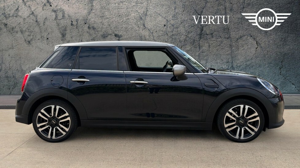 Mini Hatch Cooper Exclusive NU73WXW Black #3
