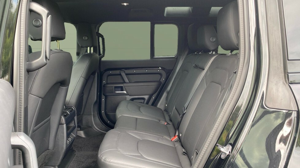 Land Rover Defender 110 X-dynamic Se WF26XKV Black #4