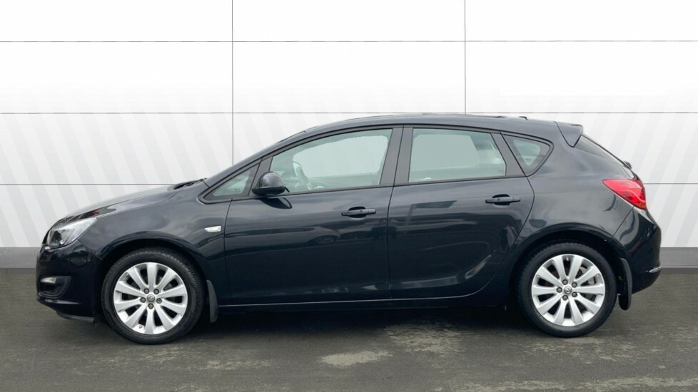Vauxhall Astra Design BU65LDD Black #5