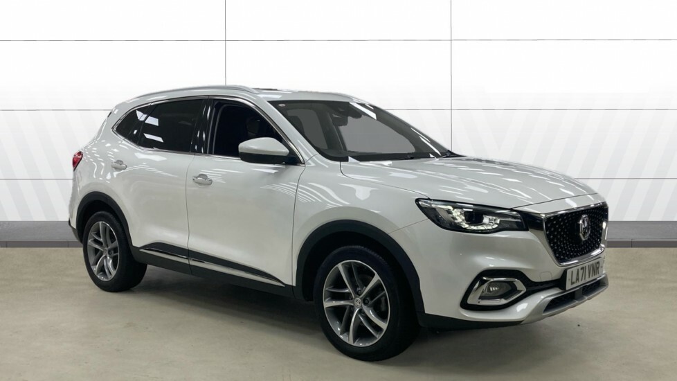 MG HS Exclusive LA71VNR White