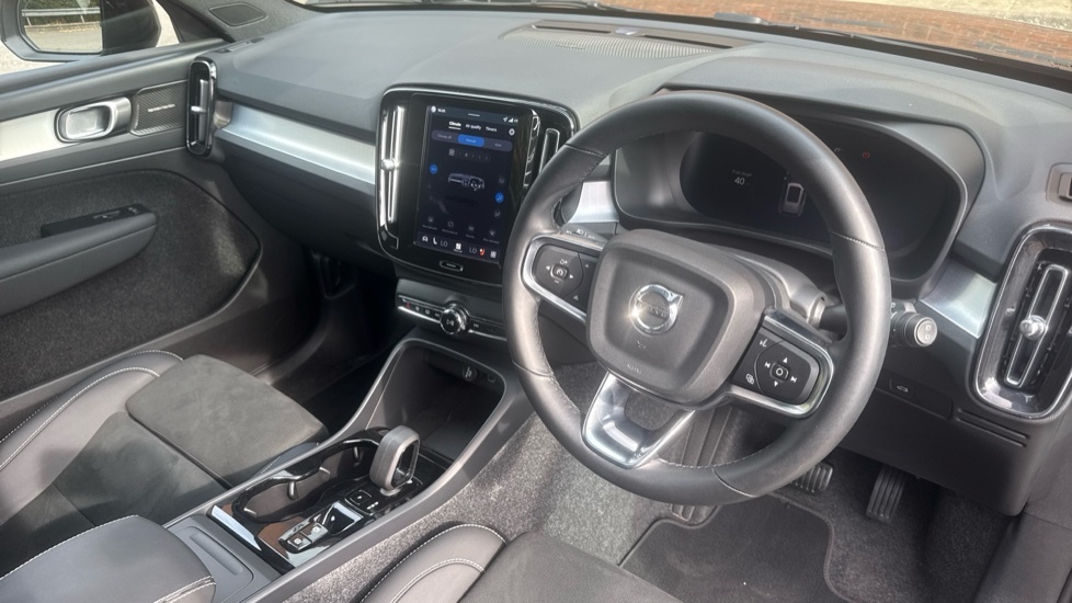 Volvo XC40 Ultra Black Edition RO75MTU Black #4