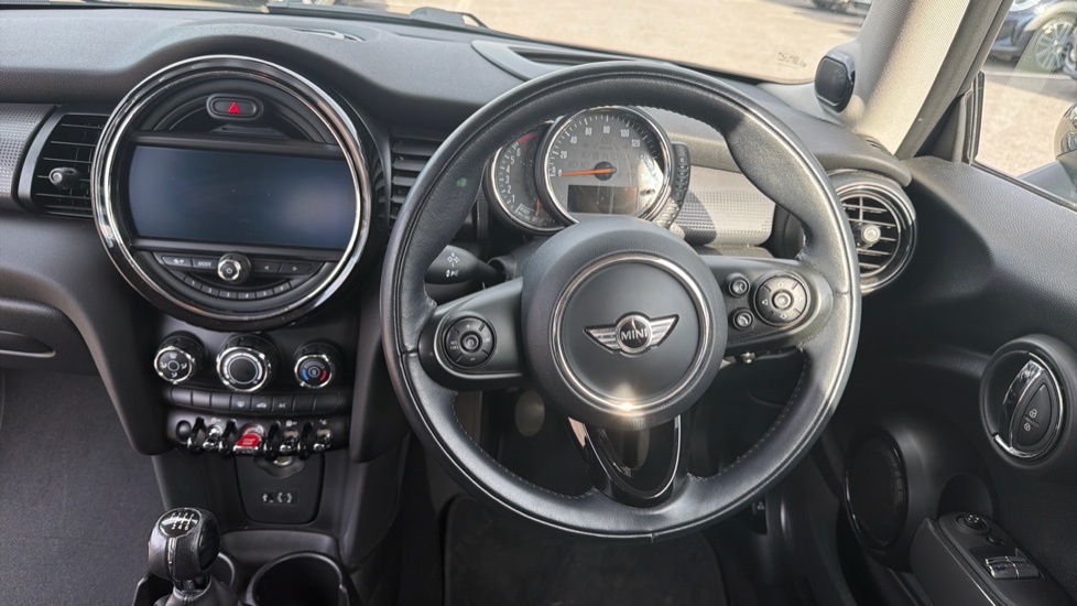 Mini Hatch Cooper AJ66XVH Black #5