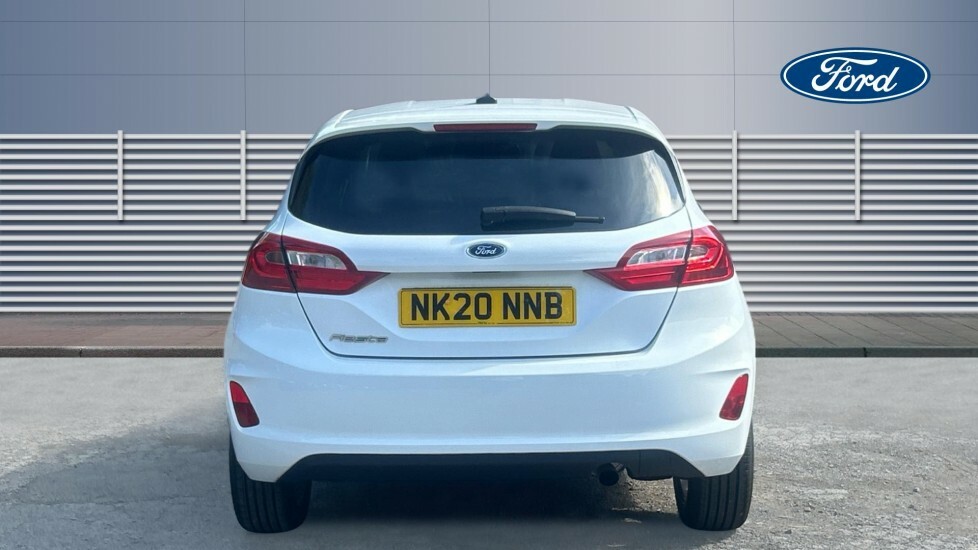 Ford Fiesta Titanium White #6