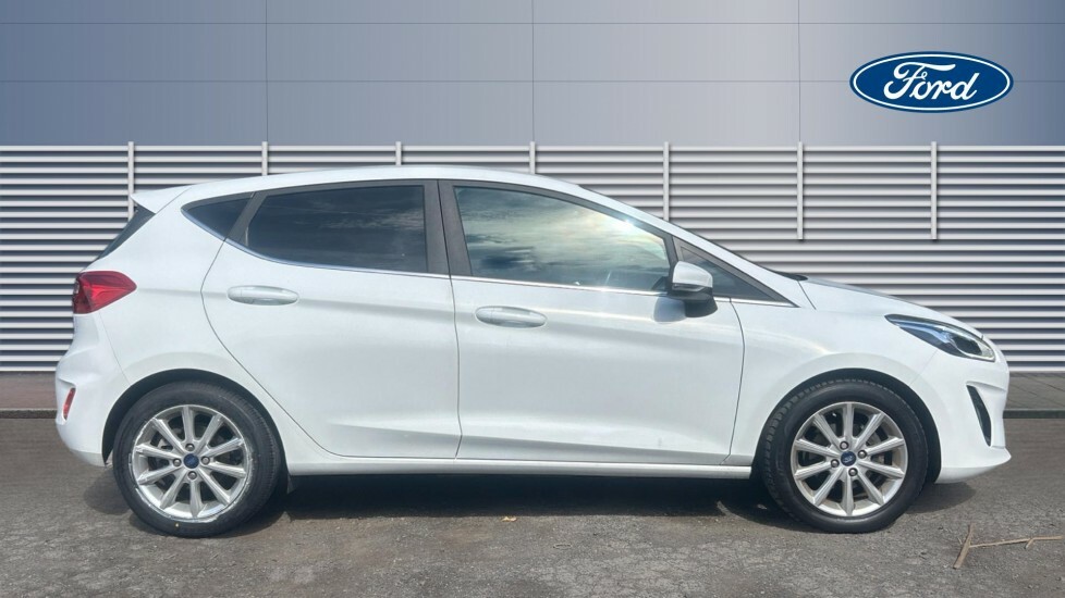 Ford Fiesta Titanium White #5
