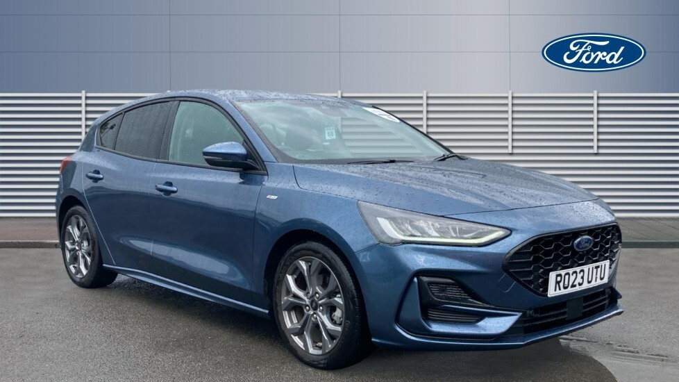 Ford Focus St-line RO23UTU Blue