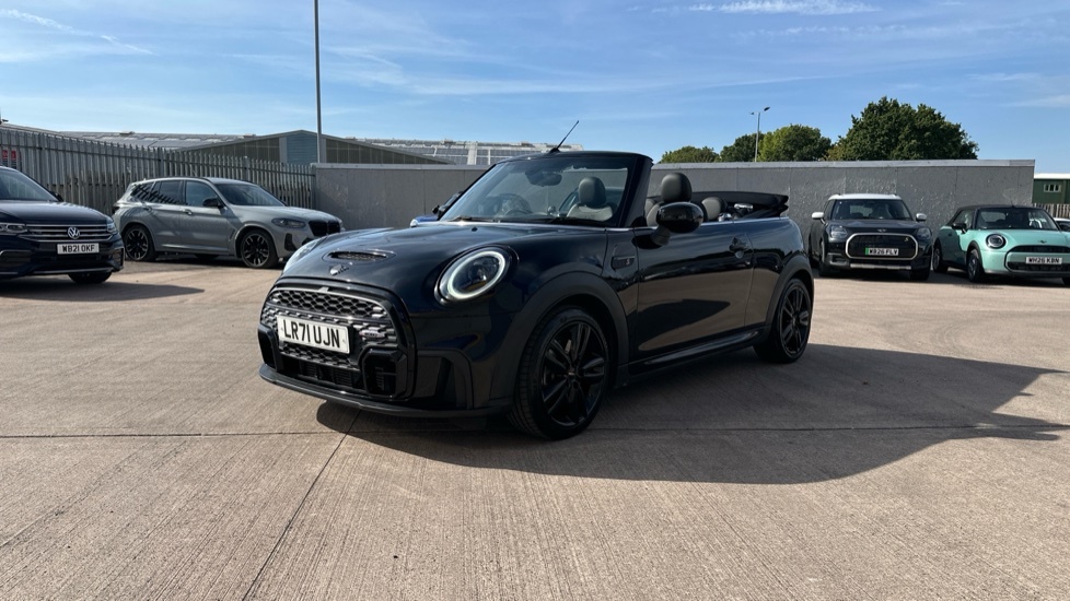 Mini Convertible 1.5 Cooper Classic Comfort-nav Pack White #24