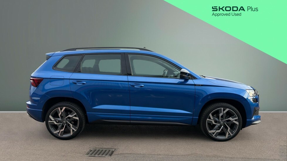 Skoda Karoq Sportline Edition Blue #4