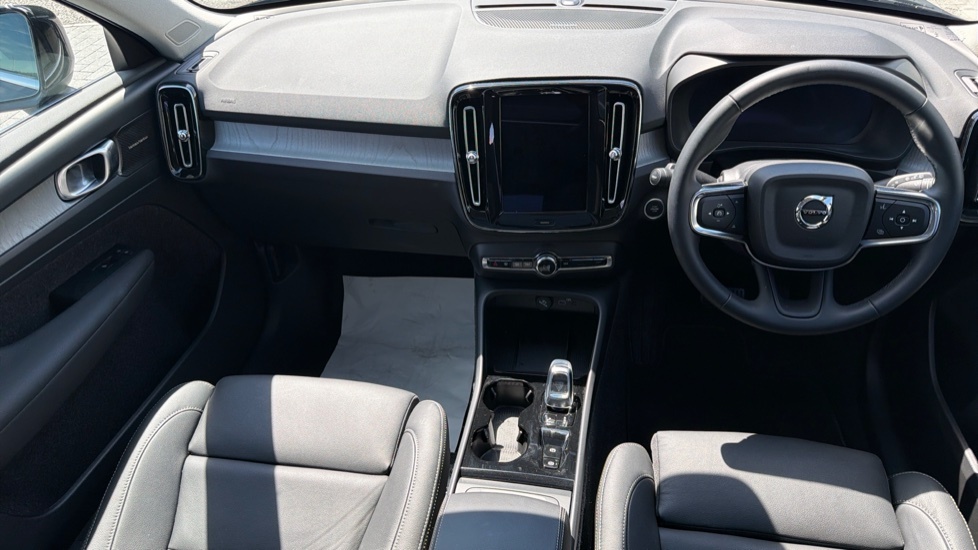 Volvo XC40 Plus WK26MJU Black #5