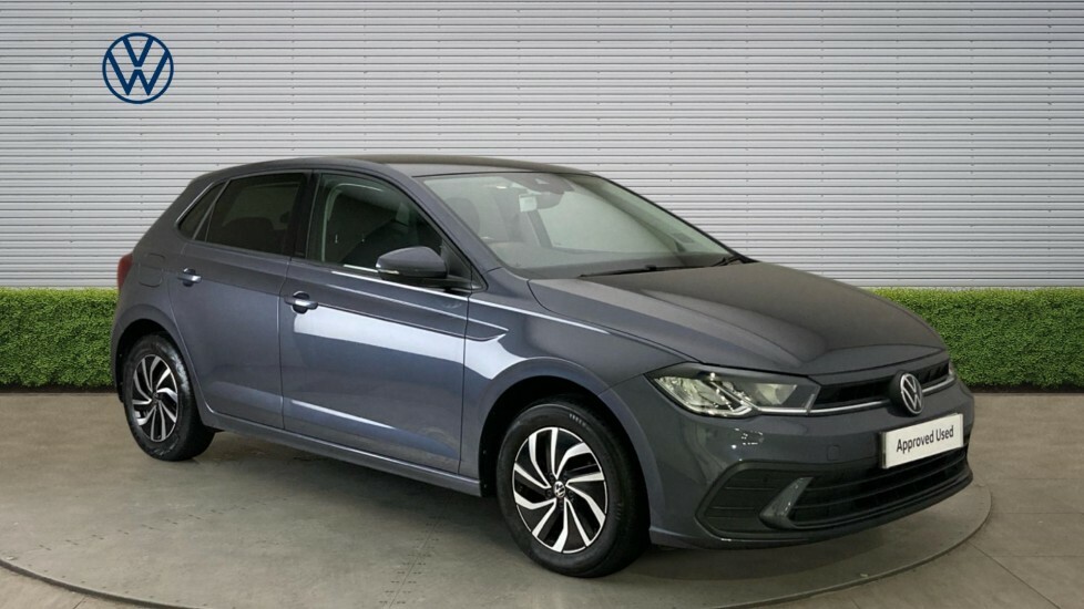 Volkswagen Polo Life Grey