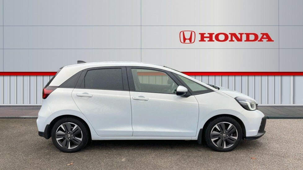 Honda Jazz Advance White #5