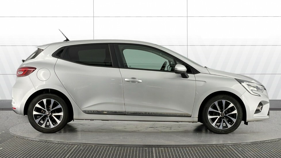 Renault Clio Iconic HK20GYT Silver #3