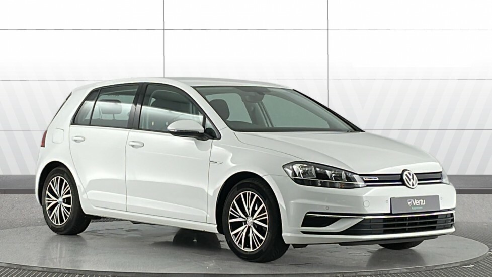 Volkswagen Golf Se AO67NWC White