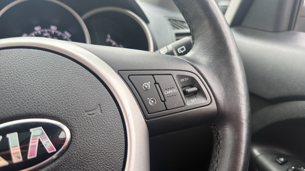 Kia Venga 3 Black #29