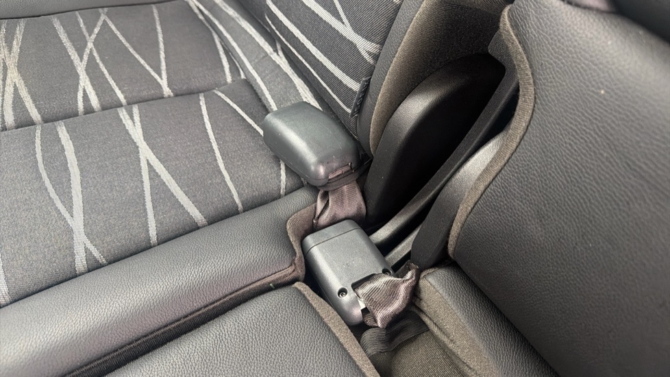 Kia Venga 3 Black #17