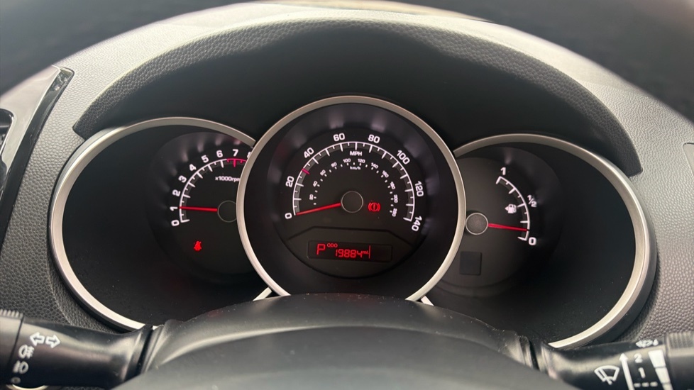 Kia Venga 3 Black #18