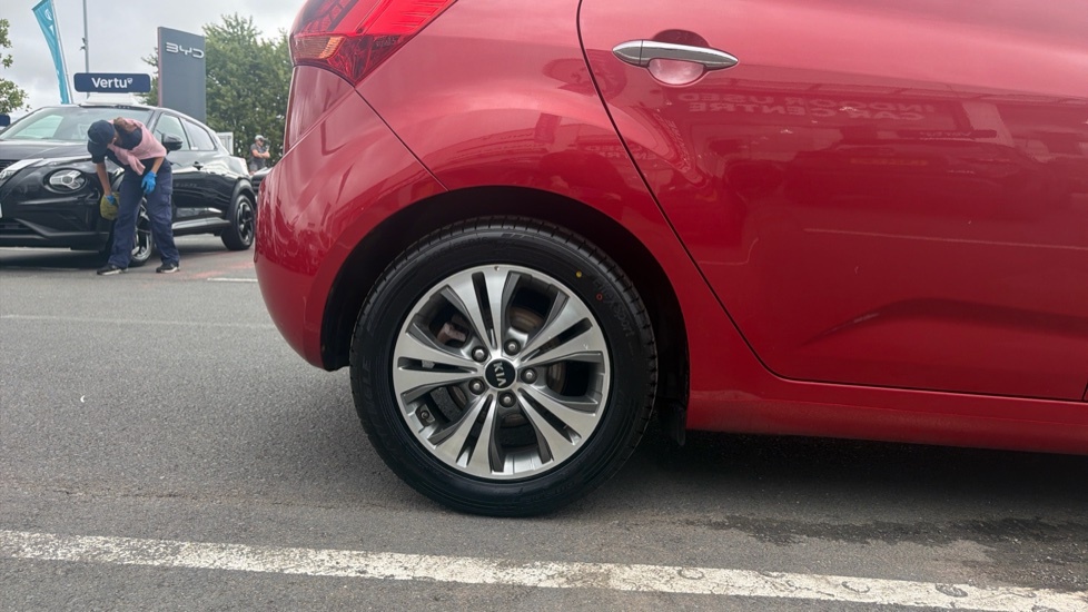Kia Venga 3 Black #7