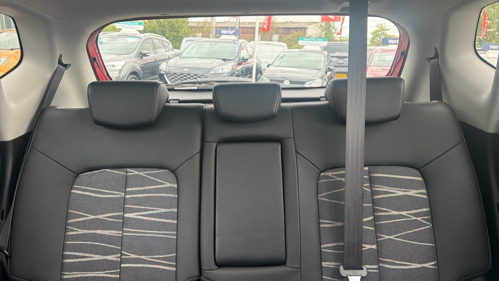 Kia Venga 3 Black #15
