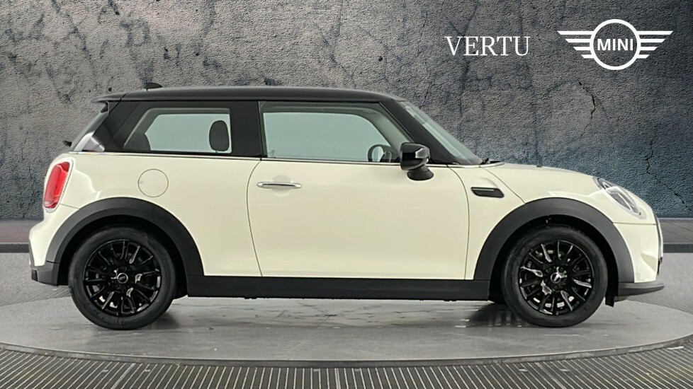 Mini Hatch Cooper Classic YD21HGB White #3