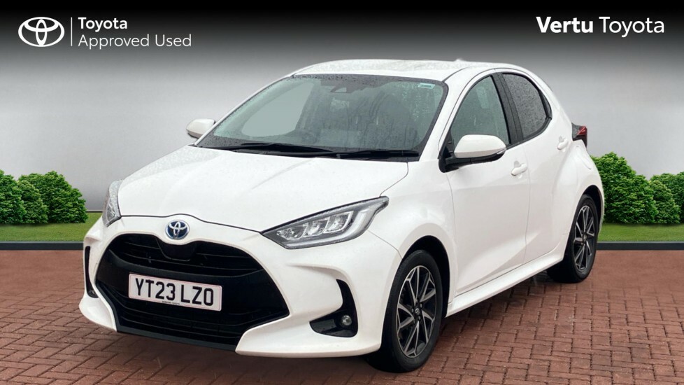 Toyota Yaris Design YT23LZO White #3