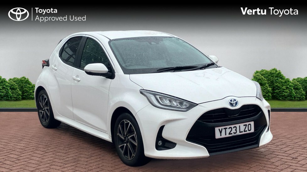 Toyota Yaris Design White