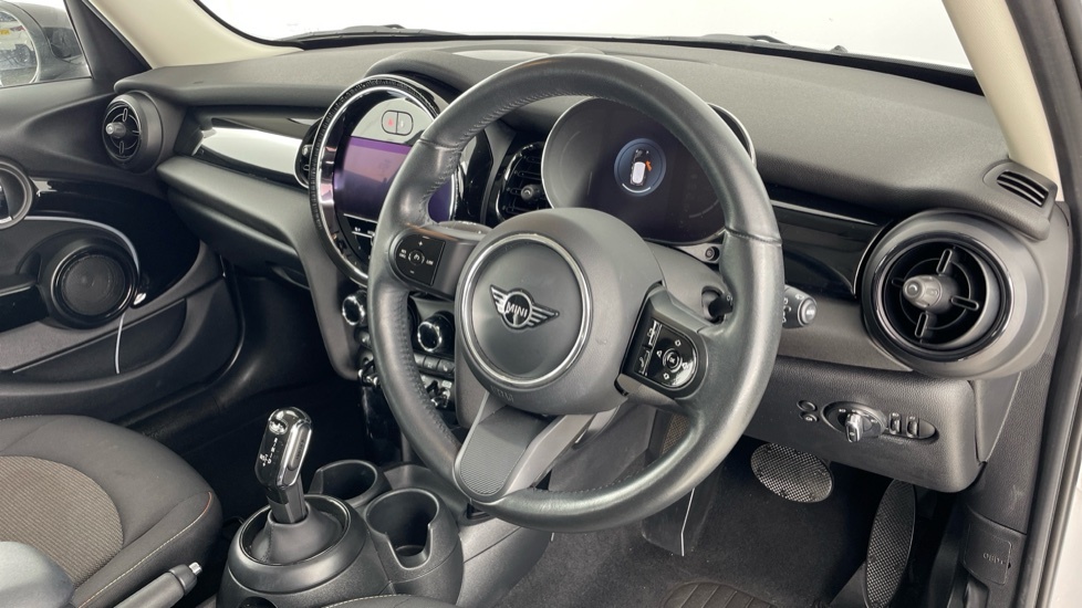 Mini Hatch Cooper Classic ML73NEF White #6