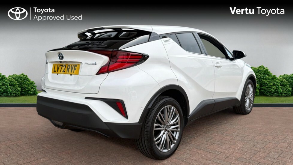 Toyota C-Hr Excel LV72RVF White #2
