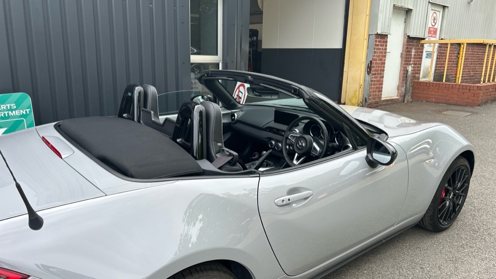 Mazda MX-5 Manual Red #31