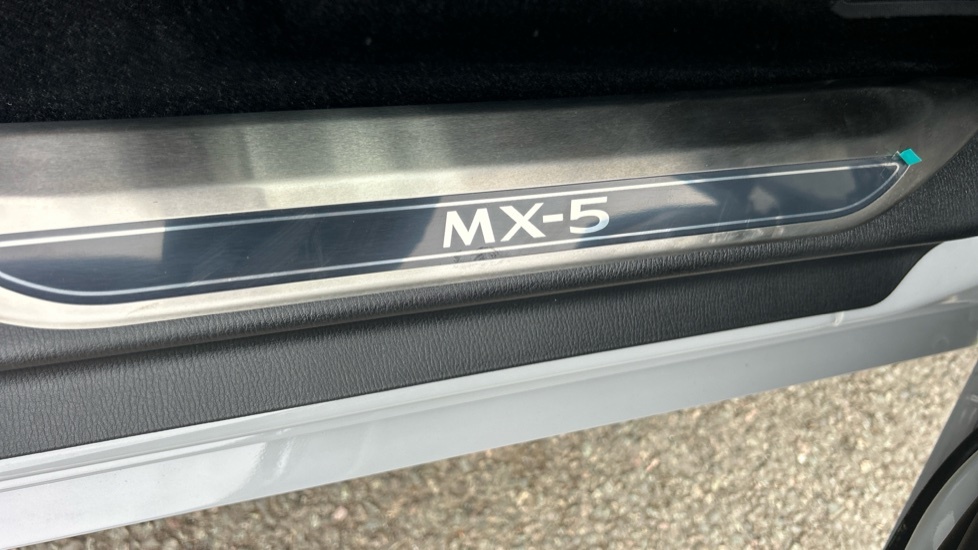 Mazda MX-5 Manual Red #33