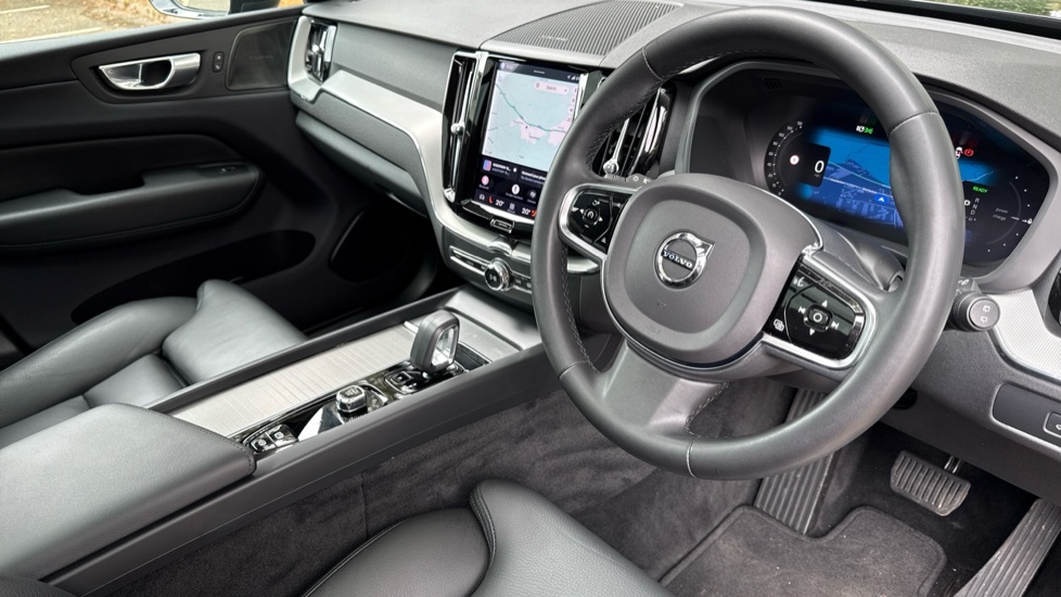 Volvo XC60 Plus CF23LZB Black #4