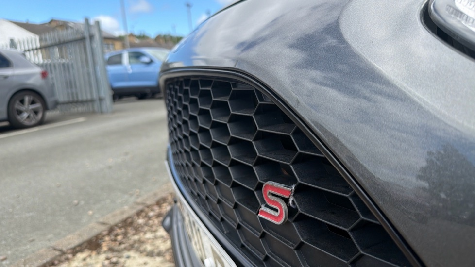 Ford Fiesta Zetec S Red Edition Red #22