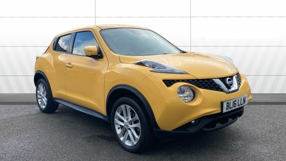 Nissan Juke N-connecta Yellow