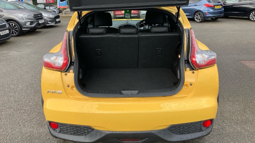 Nissan Juke N-connecta Yellow #4