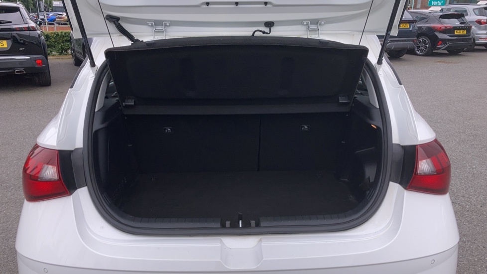 Hyundai I20 Se Connect White #4
