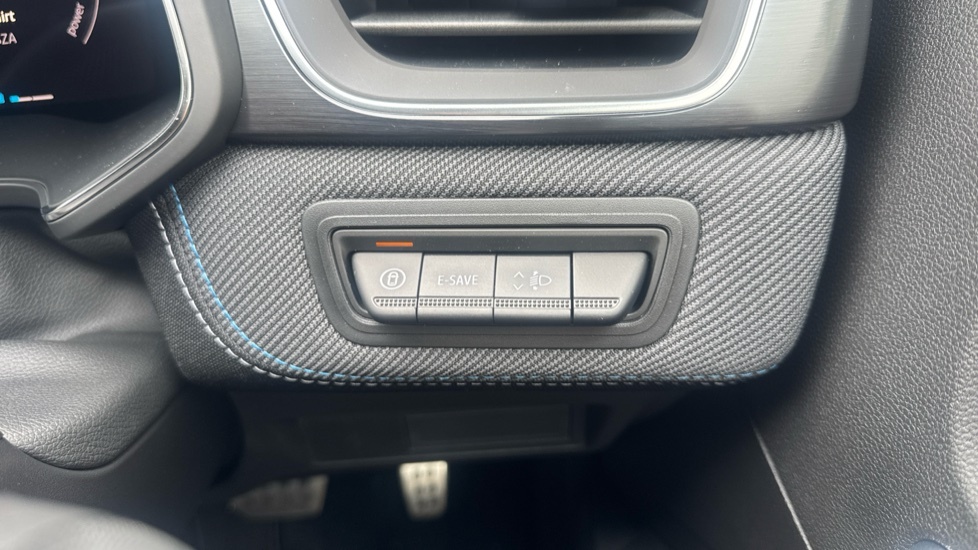 Renault Captur Evolution YR26KCC White #24