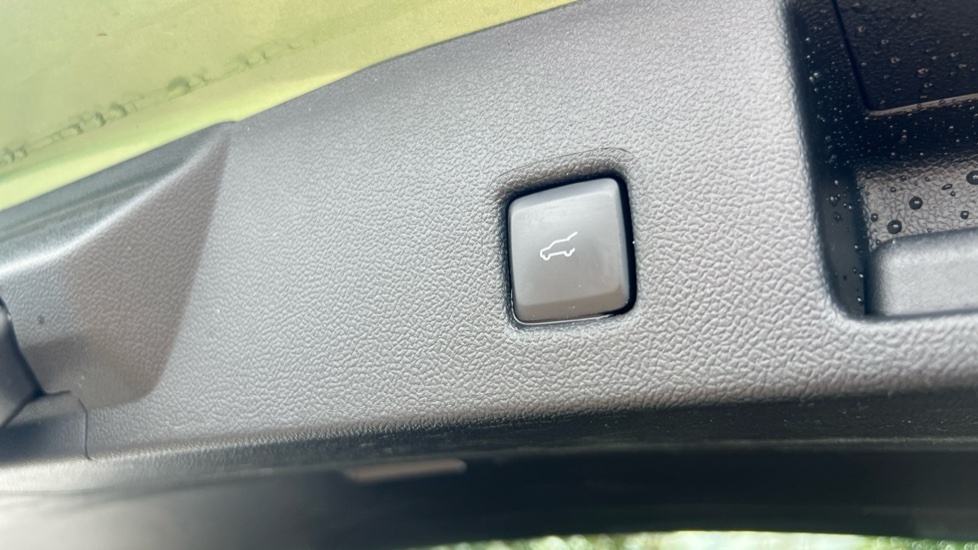 Ford Kuga Active Black #47