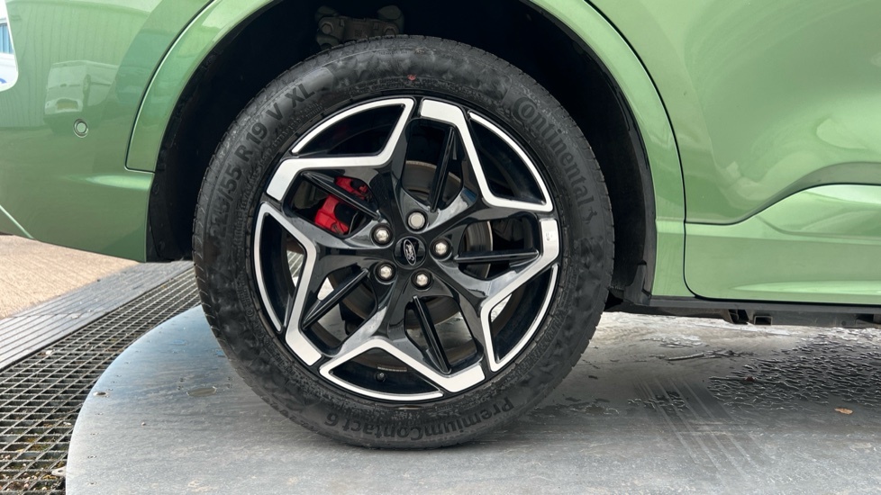 Ford Kuga Active Black #7