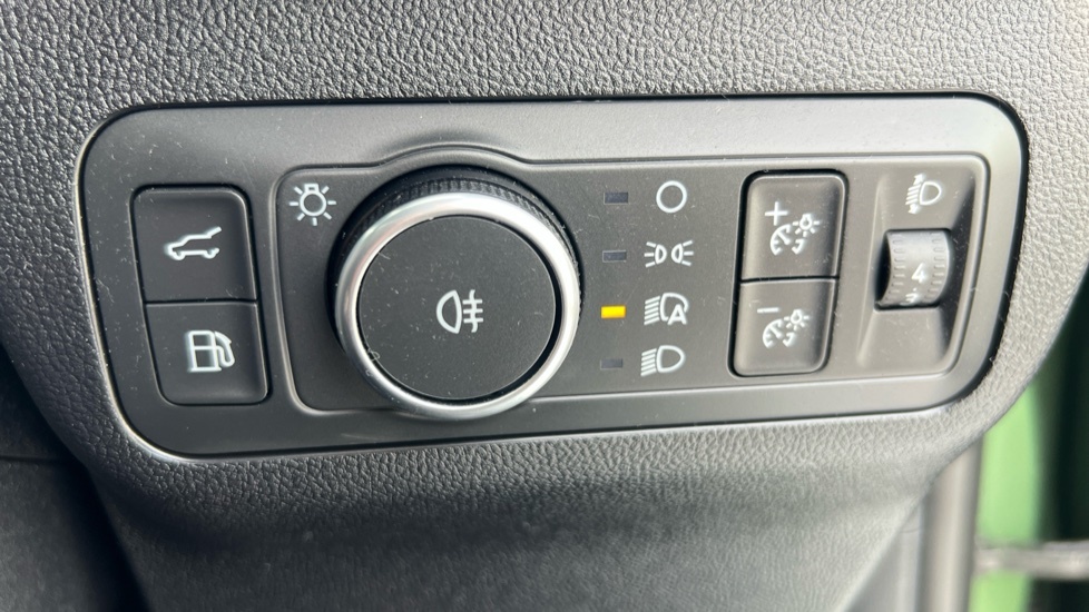 Ford Kuga Active Black #41