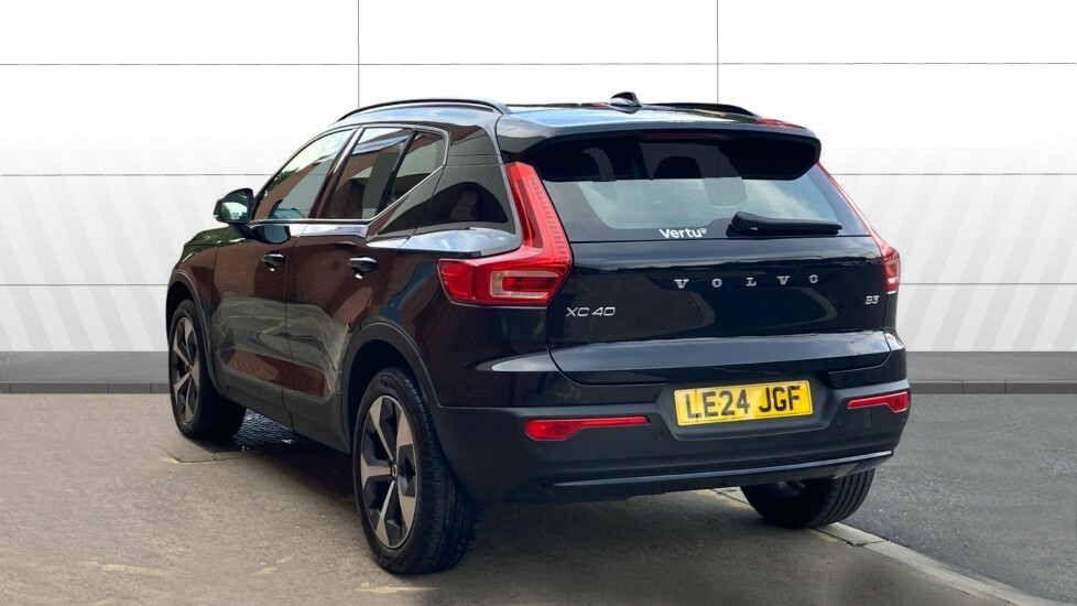 Volvo XC40 Plus Black #2