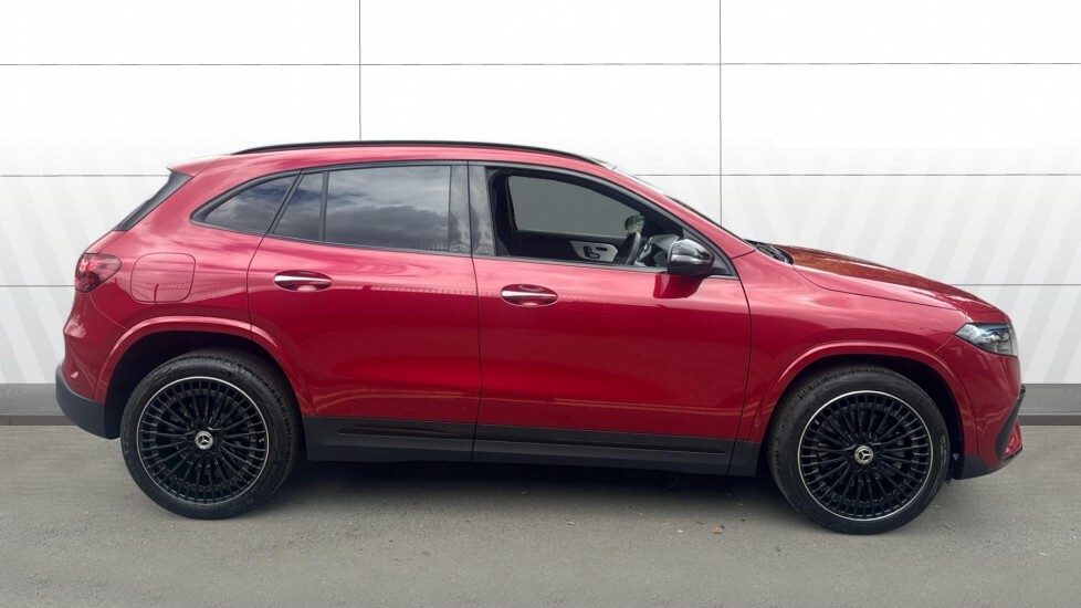 Mercedes-Benz EQA Amg Line Red #5