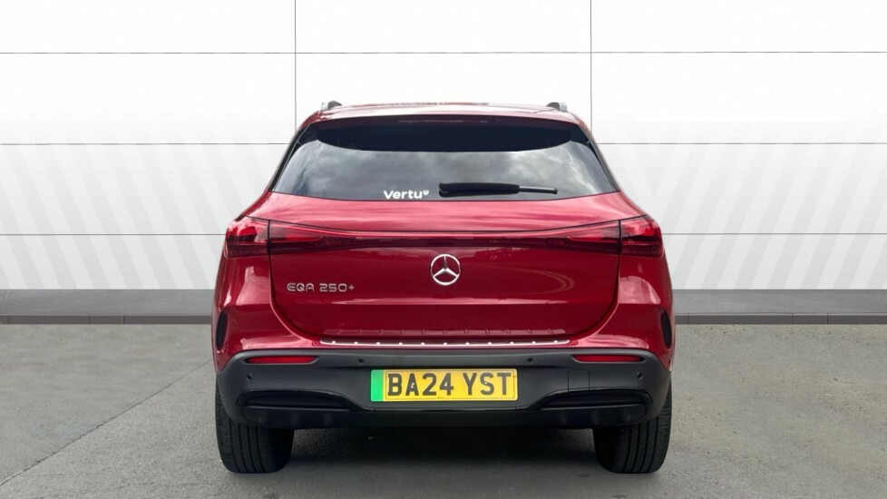 Mercedes-Benz EQA Amg Line Red #6