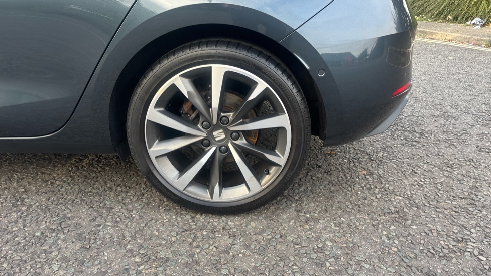 Seat Leon Hatchback Black #27
