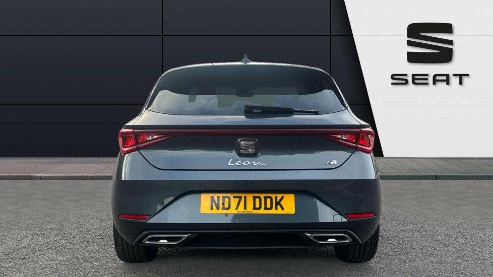 Seat Leon Hatchback Black #8