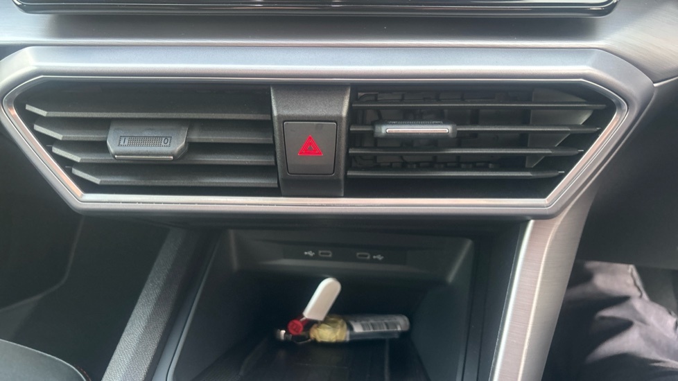 Seat Leon Hatchback Black #43