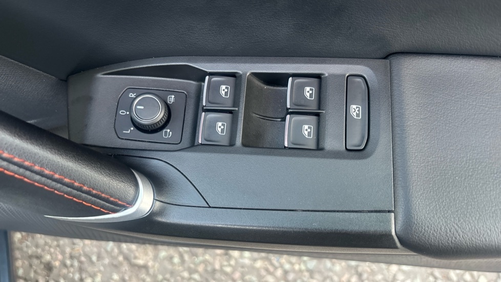 Seat Leon Hatchback Black #31